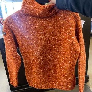 napapijri turtle neck for women thick material in a size XL